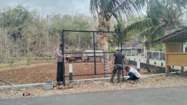 PEMASANGAN PAPAN INFORMASI KALURAHAN